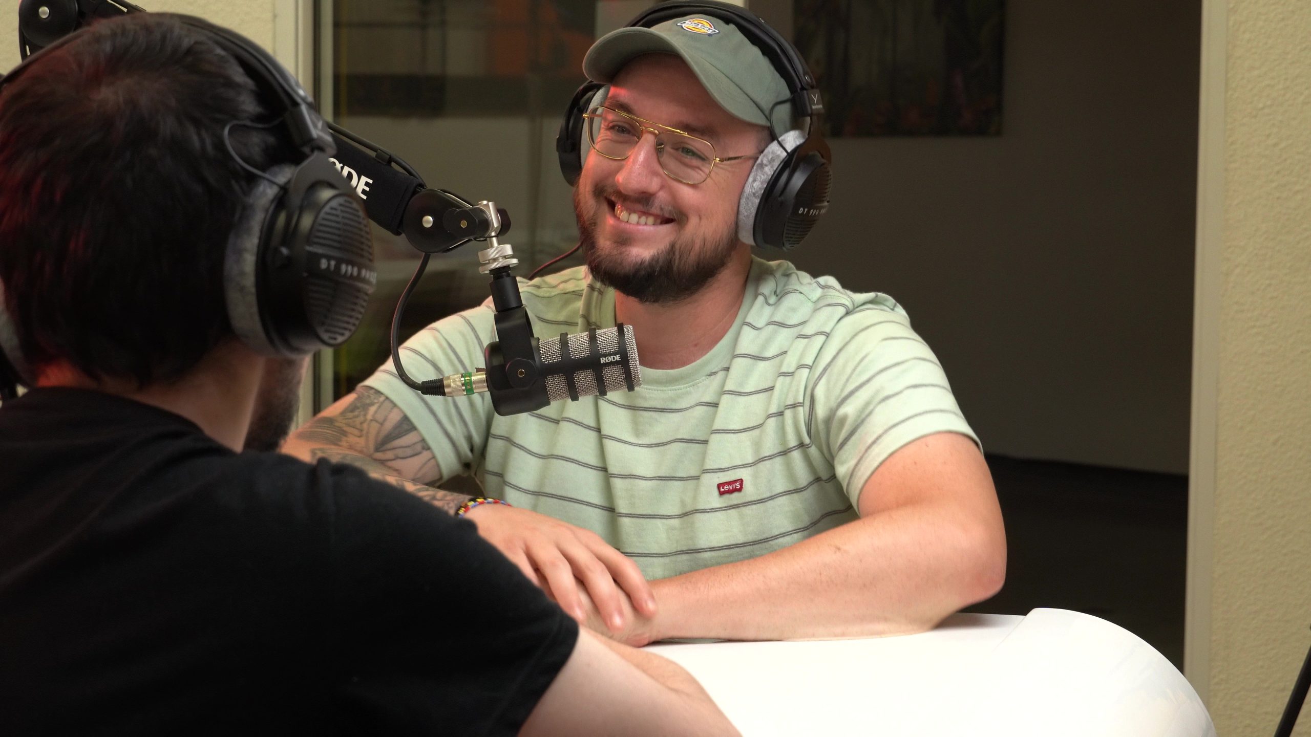 Captation vidéo d'un podcast à Rouen, casque Beyerdynamic DT 990 Pro