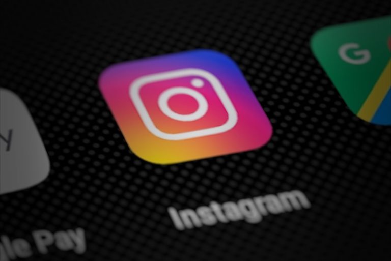 Icône Instagram sur l'écran d'un smartphone